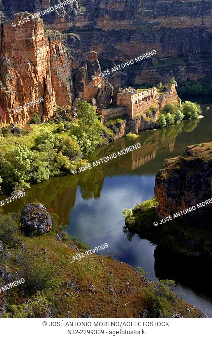 Hoces del Duraton, Duratón river gorges, Nuestra Señora de la Hoz monastery, Hoces del Río Duratón Natural Park, Segovia province, Castilla-Leon, Spain
