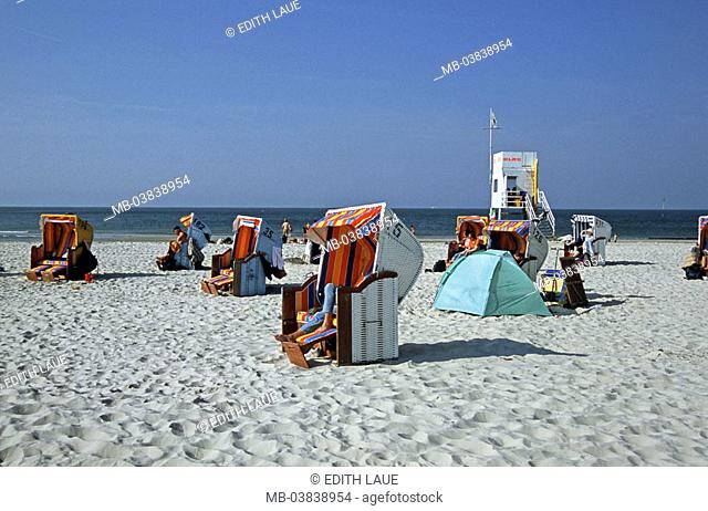 Germany, Schleswig-Holstein,  Island Amrum, North village, beach, Wicker beach chairs, tourists,  North sea, North sea island, beach, sandy beach, seat