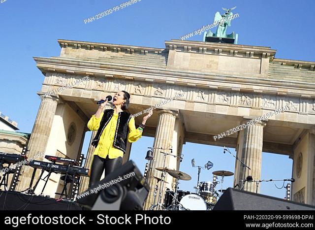 20 March 2022, Berlin: Natalia Klitschko, wife of Kiev Mayor V. Klitschko, is on stage at the ""Sound of Peace"" solidarity rally in front of the Brandenburg...