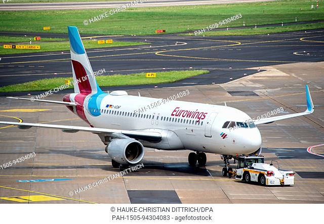 An aircraft type Airbus A320-214 of the airline Eurowings at the airport of Dusseldorf (Germany), 03 August 2017. | usage worldwide