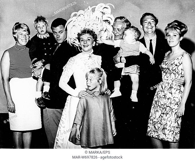 maj axelsson, preston hagman, larry hagman, mary martin nei panni di dolly, heidi hagman, richard halliday, timmy weir, tony weir, hellen halliday, 1966
