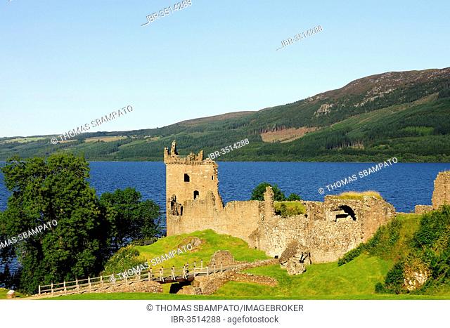 Ruined castle, Grant Tower and walls of Urquhart Castle at Loch Ness, near Drumnadrochit, Highlands, Scotland, United Kingdom