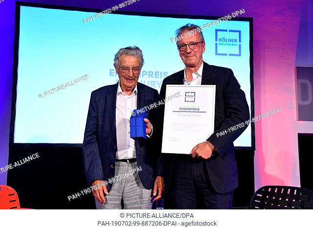01 July 2019, North Rhine-Westphalia, Cologne: Gerhart Baum and prize winner of the Ehrenpreis Verleger Helge Malchow at the presentation of the Cologne Culture...