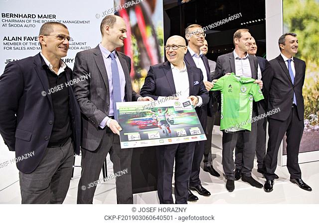 Skoda Auto CEO Bernhard Maier (3rd from left) signed a sponsorship contract with Tour de France organiser A.S.O. up to 2023 during the 2019 Geneva International...