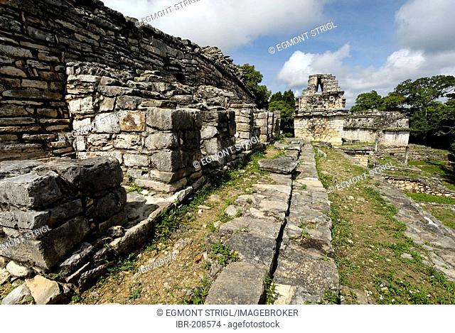 Maya site Yaxchilan, Selva Lacandona, Lakandonian Forest, Chiapas, Mexico