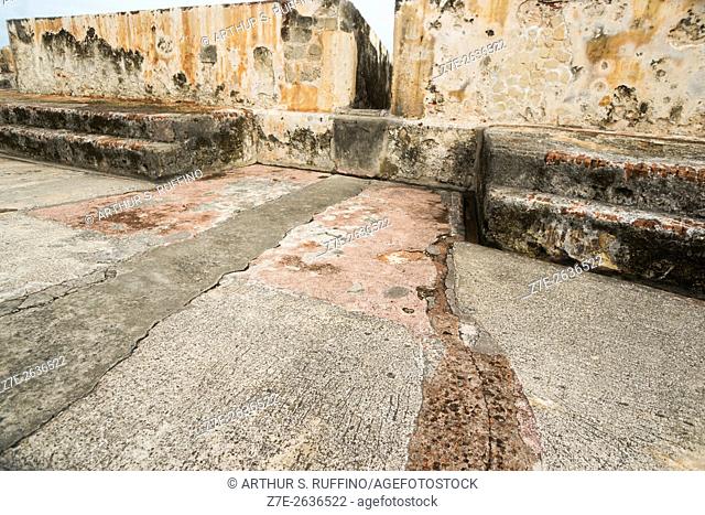 Battlement and drainage system, Main Firing Battery, Castillo San Cristóbal (St. Christopher Castle, Saint Christopher Fort), UNESCO World Heritage Site