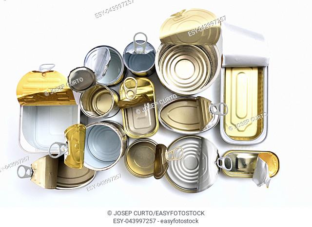 tin can isolated on white