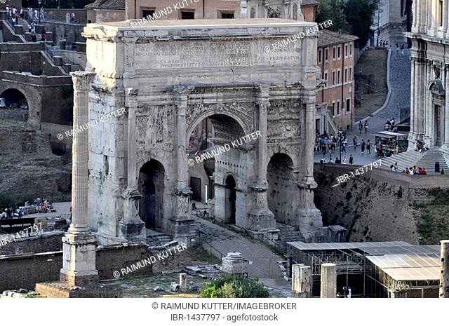 Column of Phocas, Arch of Septimius Severus, Forum Romanum, Roman Forum, Rome, Lazio, Italy, Europe