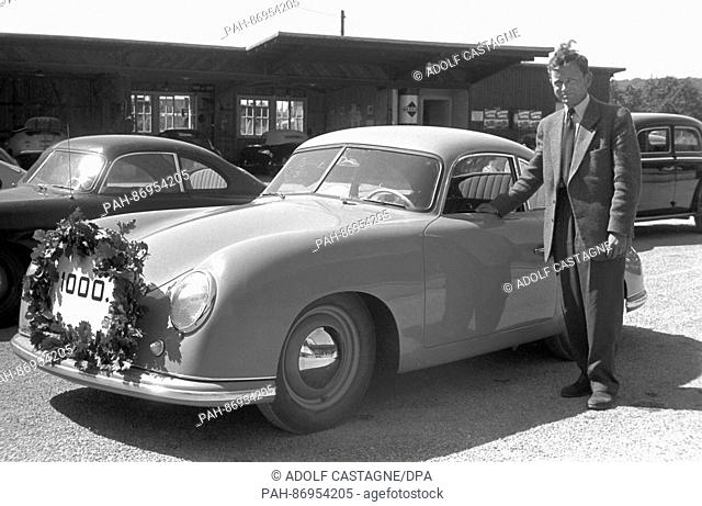 Entrepreneur Ferdinand ""Ferry"" Porsche, son of the automobile constructor Ferdinand Porsche, stands on 28.08.1951 in front of his factory in...