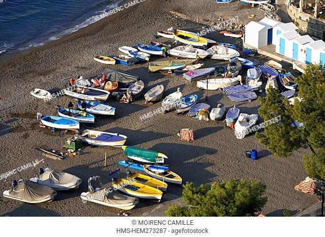 Italy, Campania, Amalfi Coast, listed as World Heritage by UNESCO, Positano, the big beach