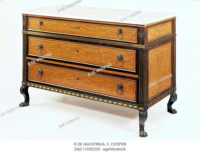 Directoire style chest of drawers with lemonwood and mahogany veneer finish. France, 19th century