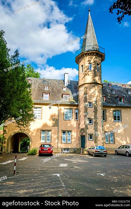 Herzog-Wolgang-Hausam Schlossplatz in Meisenheim am Glan, well-preserved medieval architecture in the northern Palatinate highlands, a pearl in the Glantal