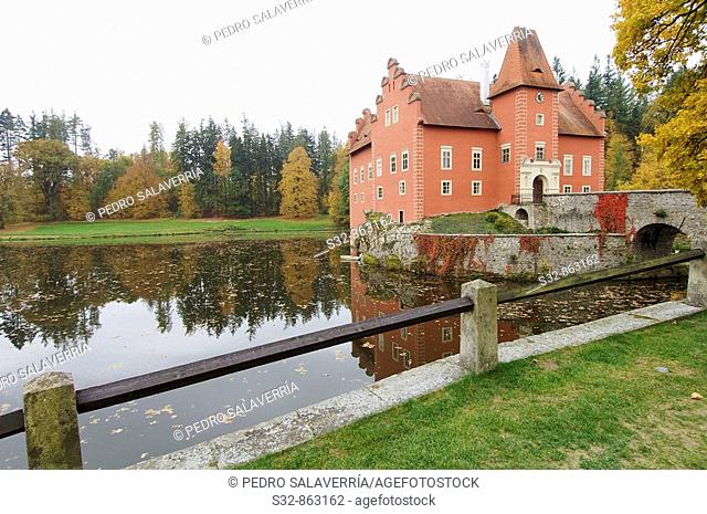 Castillo de Cervena Lhota (XVI); Bohemia Meridional; Republica Checa