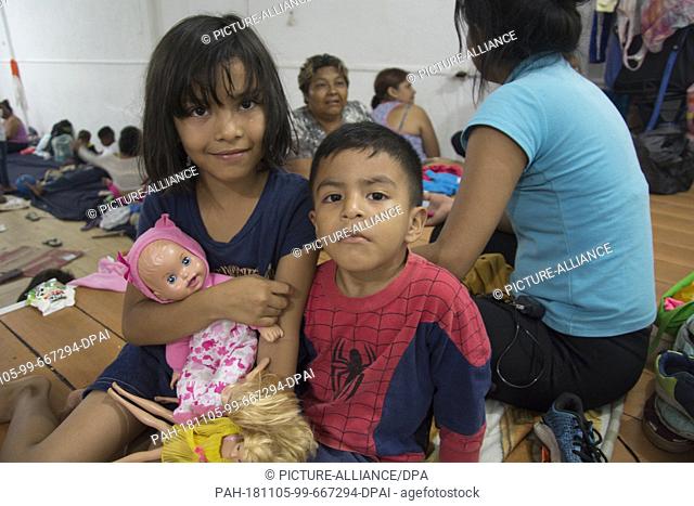 26 October 2018, Mexico, Arriaga: Two children in the shelter for pregnant women and women travelling alone with children in Arriaga