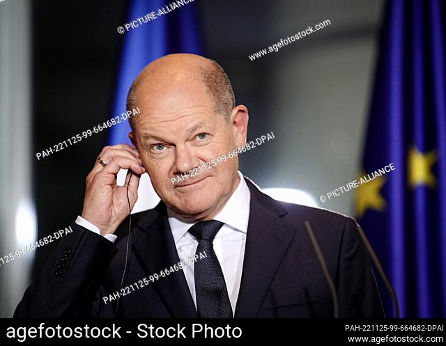 25 November 2022, Berlin: Chancellor Olaf Scholz (SPD) holds a press conference at the Chancellor's Office. Photo: Kay Nietfeld/dpa