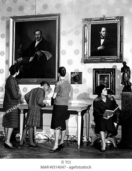 milano, museo teatrale, ritratti di gaetano donizzetti a sinistra e saverio mercadante, 1960