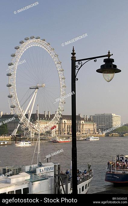 Giant wheel London Eye, Aquarium, County Hall, river Thames, London, England, United Kingdom, Europe