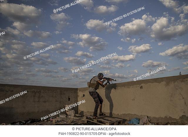 21 August 2019, Libya, Tripoli: A picture made available on 22 August 2019 shows a fighter of Libya's UN-backed Government of National Accord (GNA) of Fayez...