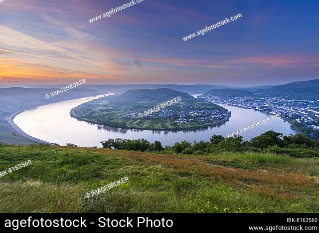 Loop of River Rhine at Sunrise, Gedeonseck, Boppard, Rhein-Hunsrueck-District, Rhineland-Palatinate, Germany, Europe