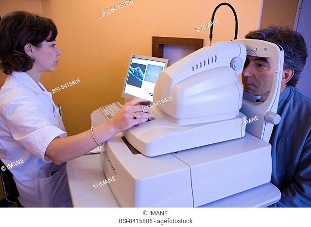 FUNDUS OCULI EXAMINATION Photo essay at the hospital of Meaux 77, France. Department of ophtalmology. Examination of the fundus oculi by optical coherence...