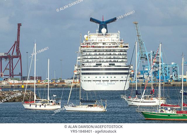 Cruise ship Carnival Magic in Las Palmas, Gran Canaria, Canary