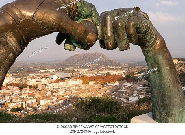 Sculpture located in the Bellveret at Xativa, in honor of the Genovés, nickname of the best player of Pilota Valenciana