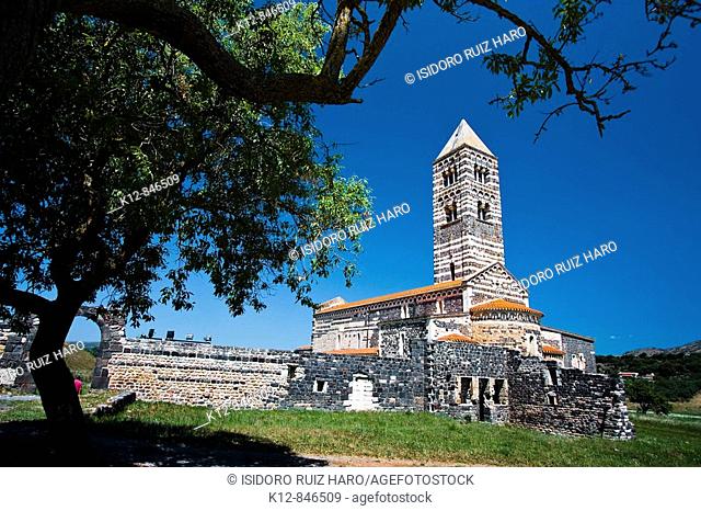 Basilica della Santissima Trinità di Saccargia (Basilica of the Holy Trinity of Saccargia), Codrongianos, Sassari Province, Sardinia, Sardegna, Italy, Europe