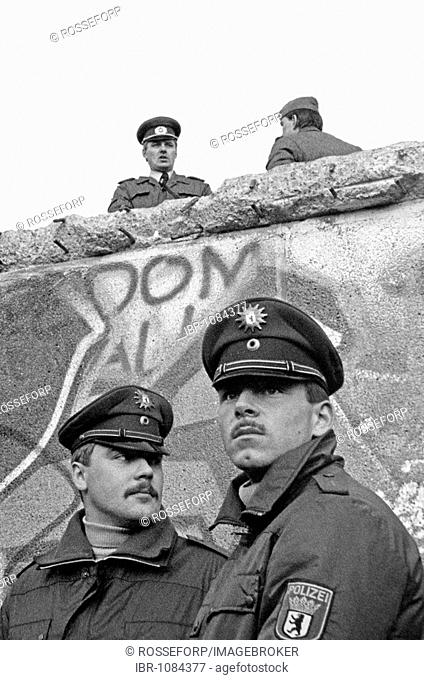 Fall of the Berlin Wall, Sunday the 12th of November 1989