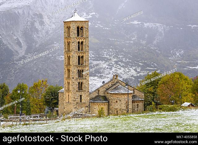 Romanesque church of Sant Climent de Taüll in autumn, on a snowy day (Valle de Boí, Catalonia, Spain, Pyrenees)