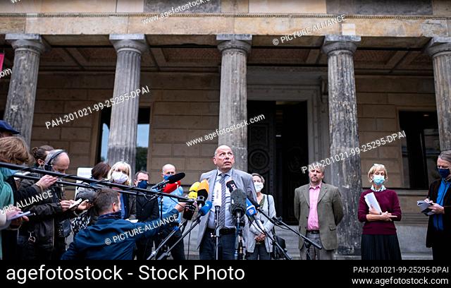 21 October 2020, Berlin: René Allonge, chief investigator of the Berlin State Office of Criminal Investigation, speaks at a press conference in the...