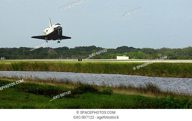 12/17/2001 -- Orbiter Endeavour glides toward touchdown on Runway 15 at the KSC Shuttle Landing Facility, completing mission STS-108