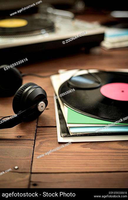 Turntable, Vinyl, Headphones