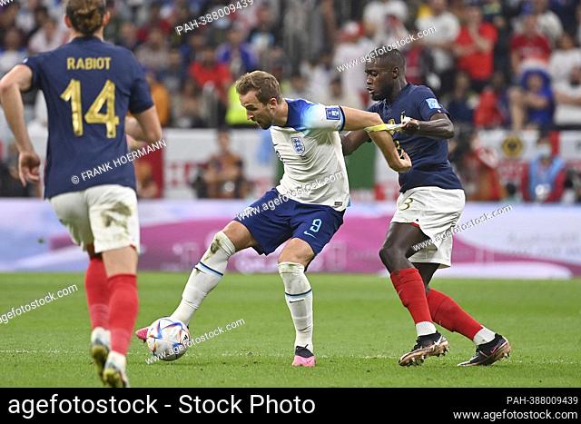 Harry KANE (ENG), action, duels versus UPAMECANO Dayot (FRA), quarterfinals, quarterfinals, game 59, England (ENG) - France (FRA) 1-2 on December 10th, 2022