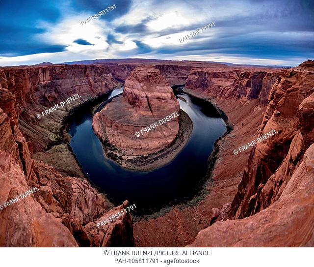 Horseshoe Bend in Arizona, where the Colorado River takes a sharp U-turn, in March 2018. | usage worldwide. - Page/Arizona/United States of America