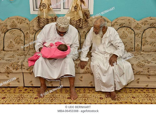 Arabia, Arabian peninsula, Sultanate of Oman, Saiq plateau, Jebel Akhdar, Sayq, the oldest Omani, 114 years, Sulaiman Bin Hilal Bin Amor At DegorJ, men