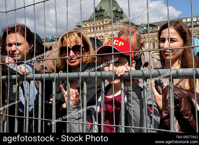 RUSSIA, MOSCOW - APRIL 22, 2023: Russian Communist Party (KPRF) supporters take part in a ceremony to lay flowers and wreaths at Lenin’s Mausoleum in Red Square...