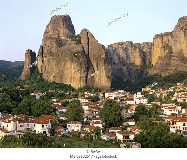 Greece, Thessalien, Meteora,  Rocks, Kastraki, skyline   Europe, sight, vacation, culture, destination, Meteoraklöster, rock cloisters, place, houses, mountains