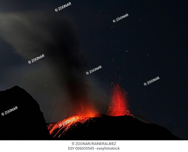 Strombolian eruption volcano Stromboli
