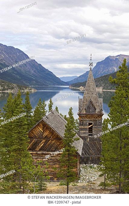 Historic wooden church, Lake Bennett behind, Bennett, Klondike Gold Rush, Chilkoot Pass, Chilkoot Trail, Yukon Territory, British Columbia, B. C