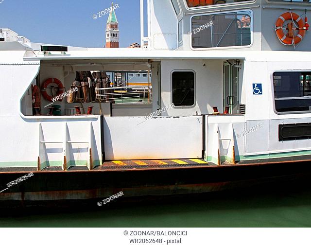 Water bus Venice