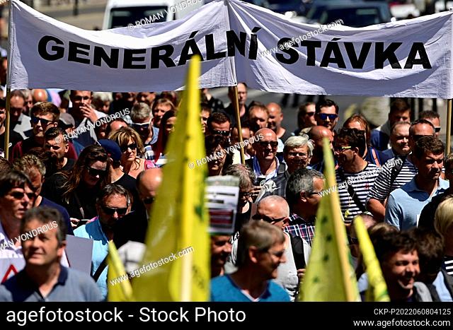 Farmers 'and trade unionists' protest march to the seat of Czech government, within discuss setting of subsidies in favour of small farmers, was held on June 8