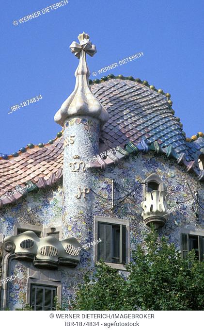 Casa Batllo, by Antoni Gaudi, UNESCO World Heritage Site, Passeig de Gracia, Barcelona, Catalonia, Spain, Europe