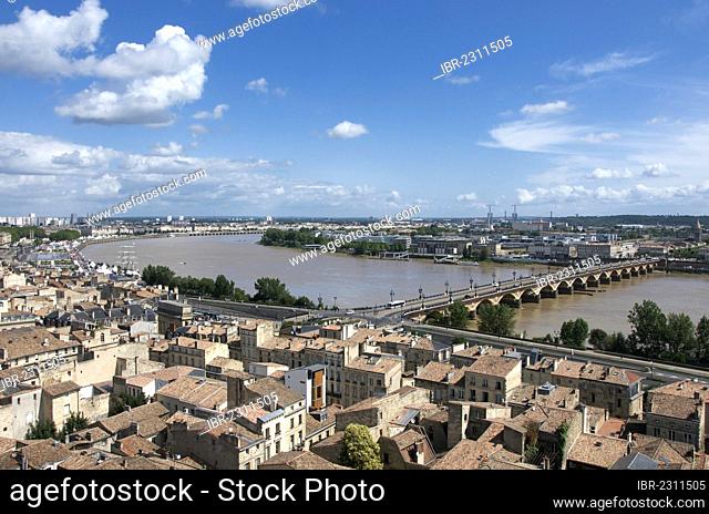 View of Bordeaux and Garonne from Tour St Michel, Bordeaux, Aquitaine, France, Europe