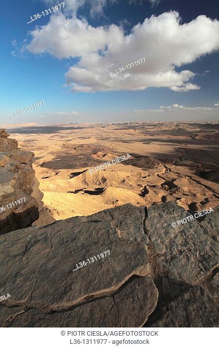 Israel  Negev Desert  Makhtesh Ramon Ramon Crater  Ramon Nature Reserve  View from Mitzpe Ramon