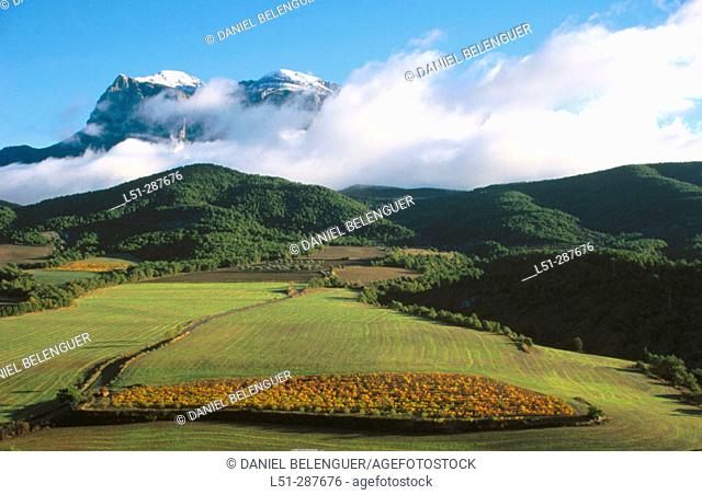Peña Montañesa, Cinca River Valley, Pyrenees Mountains. Huesca province, Spain