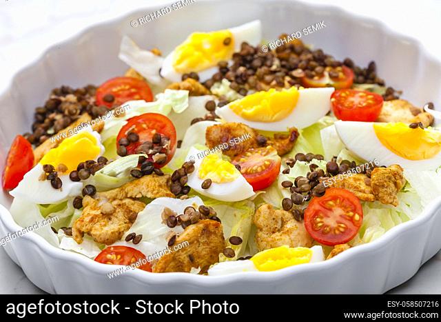 vegetable salad with lentils and eggs