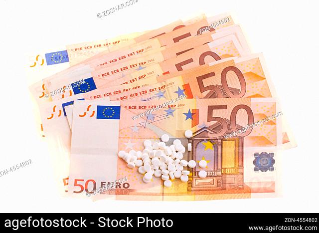 White pills on some 50 euro banknotes