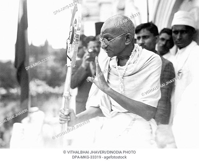 Mahatma Gandhi on the day of his departure to England at Azad Maidan, Mumbai, Maharashtra, India, August 29, 1931 - MODEL RELEASE NOT AVAILABLE