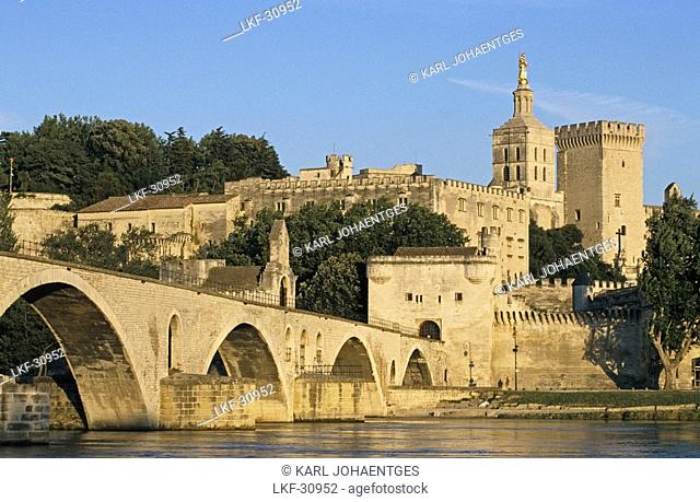 Bridge of Avignon, Pope's palace, Provence, France