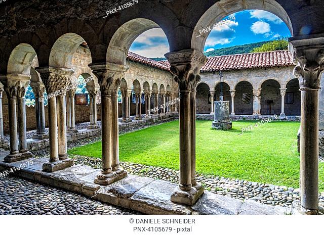 France, Piedmont of the Pyrenees, Haute Garonne, Saint Bertrand de Comminges, cloister of the cathedral Sainte-Marie (12th-13th century) Saint James way (UNESCO...
